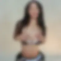 Delfina, 24
