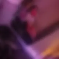 Chloe, 32