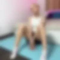 Eleanor, 23