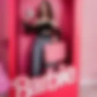 Emilia, 21