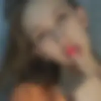 Lauren, 24