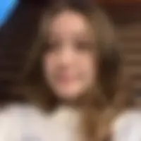 Claire, 24
