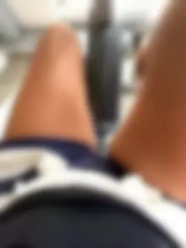 Alexandra, 27
